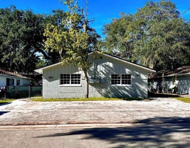 504 ROSLAND 504, Kissimmee, Floride 34741, États-Unis