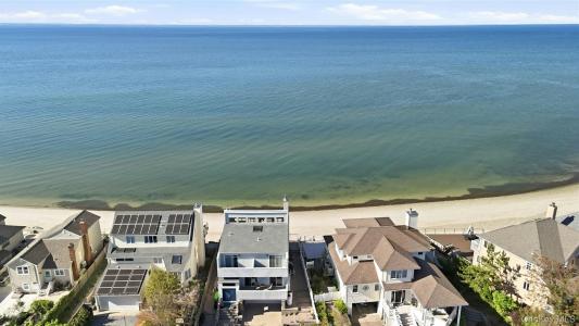 16 Makamah Beach Road, Huntington, ניו יורק 11768, ארצות הברית של אמריקה 
