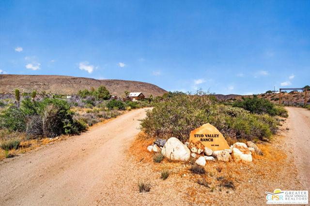 Stud Valley Road, Pioneertown, California 92268, Stati Uniti