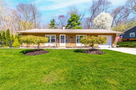 12 Abbey Lane, Foster, RI 02825, USA