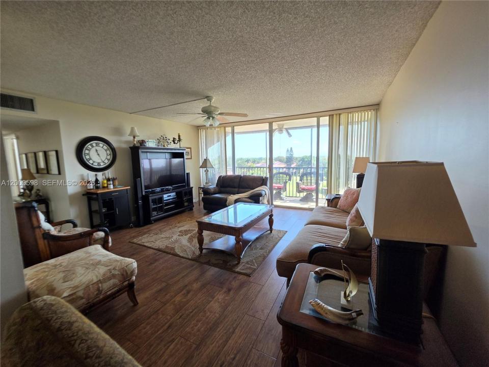 3771 Environ Blvd 649, Lauderhill, Floride 33319, États-Unis
