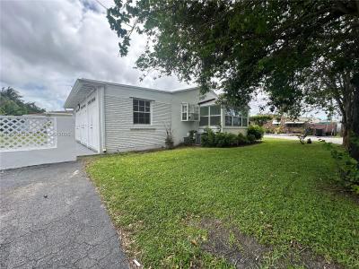 122 NE 2 Ave, Hallandale Beach, Florida 33009, USA