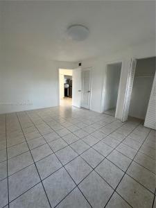 321 NE 1st Ct 115, Hallandale Beach, Florida 33009, USA