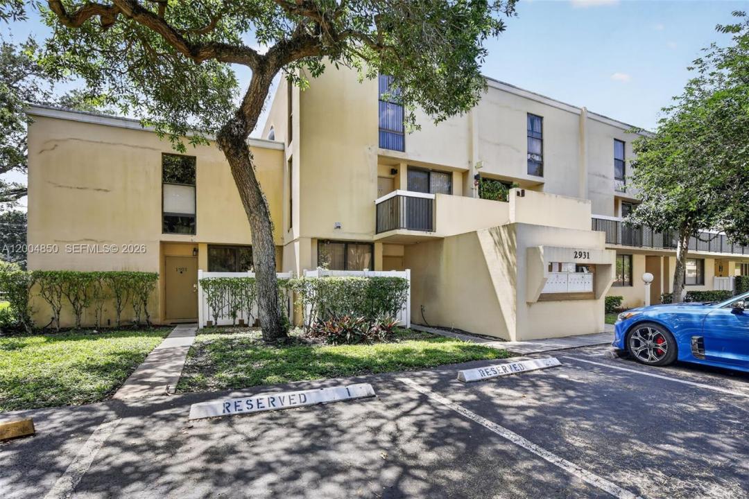 2931 SW 87th Ter 1913, Davie, Florida 33328, USA