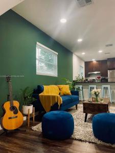 22 NW 14th Ave, Dania Beach, Florida 33004, USA