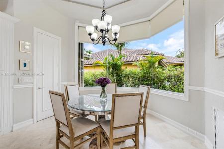 2477 Poinciana Dr, Weston, Florida 33327, USA