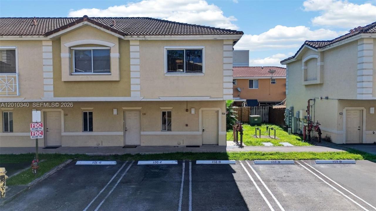 7995 NW 8th St 100C, Miami, Florida 33126, USA