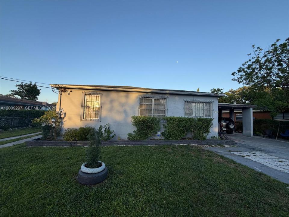 6741 NW 6th Ct, Miami, Florida 33150, Stati Uniti