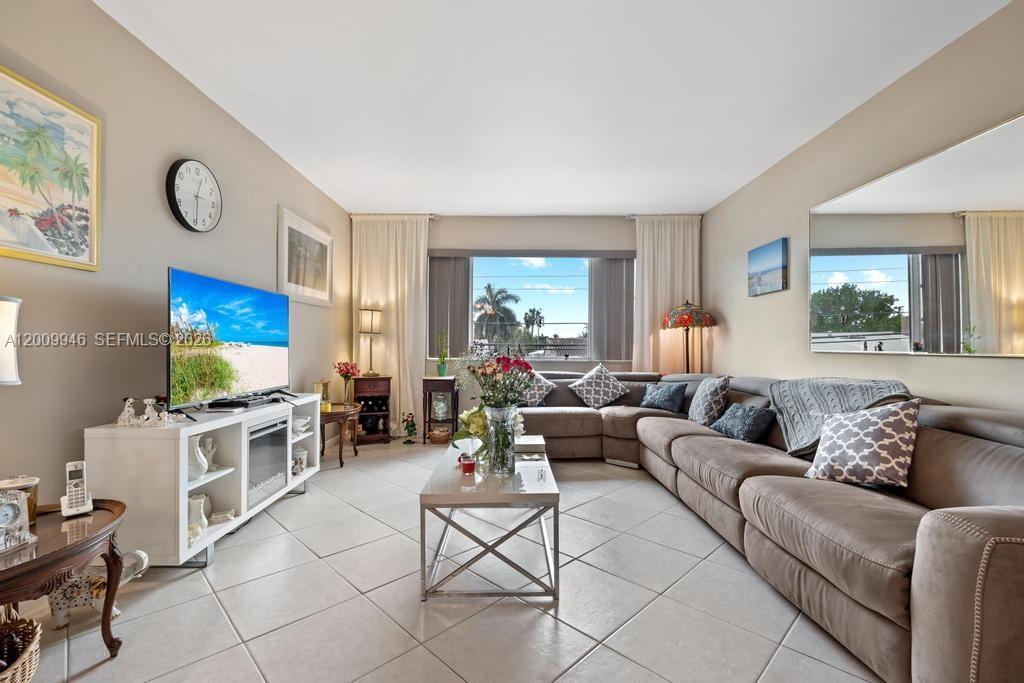 400 S Cypress Rd 424, Pompano Beach, Florida 33060, USA