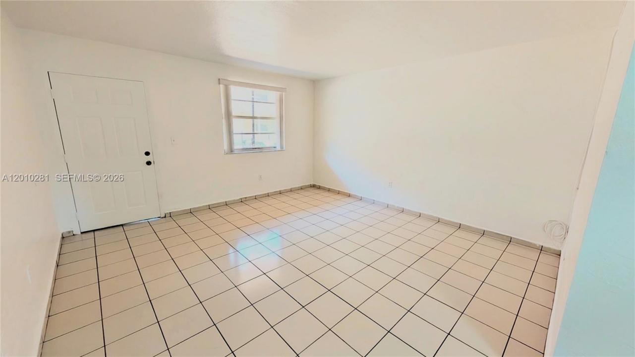 4655 Palm Ave 124, Hialeah, Floride 33012, États-Unis