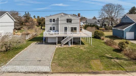 17 Clifford Drive, Westerly, RI 02891, USA