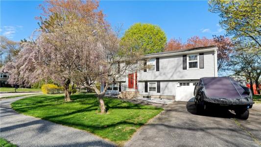 15 Laforge Drive, Coventry, RI 02816, USA