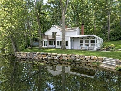 24 Breezy Knoll Road, Smithfield, Rhode Island 02828, Estados Unidos