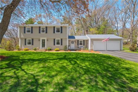 90 Sweetmeadow Drive, North Kingstown, RI 02852, USA