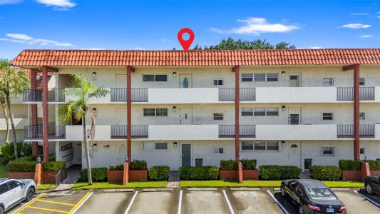 8990 S Hollybrook Boulevard Unit 305, Pembroke Pines, פלורידה 33025, ארצות הברית של אמריקה