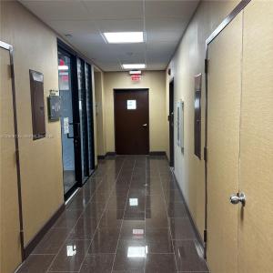 1111 Kane Concourse 305, Bay Harbor Islands, פלורידה 33154, ארצות הברית של אמריקה 