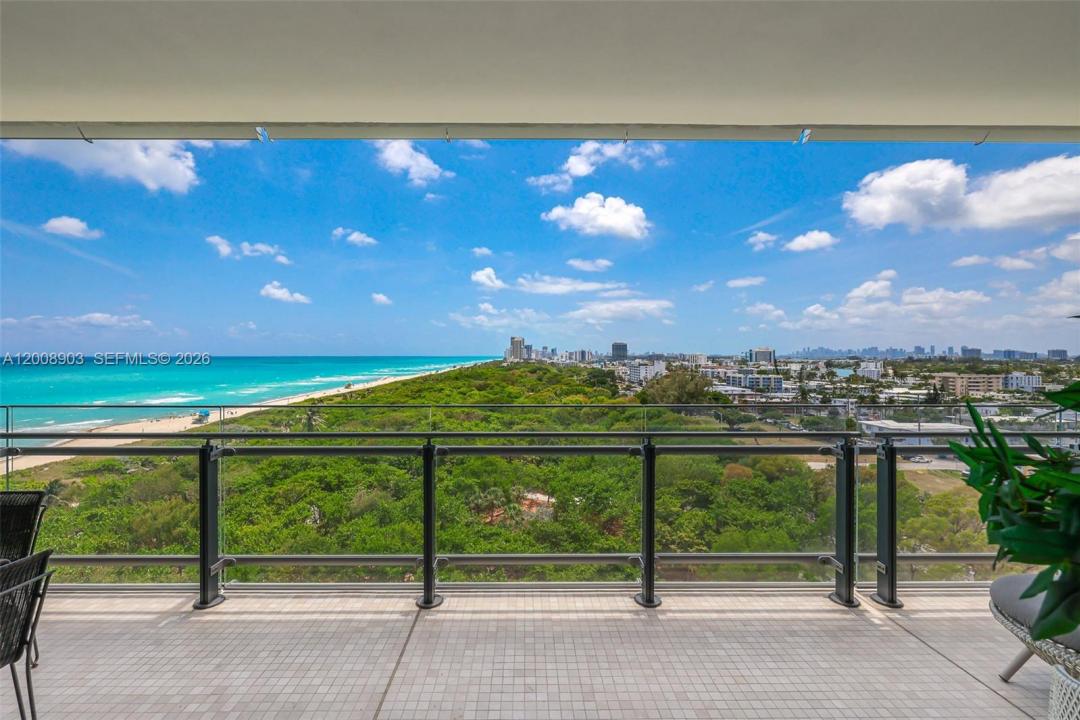 8701 Collins Ave 904, Miami Beach, Floryda 33154, USA