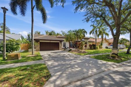 10781 NW 18th Dr, Plantation, Florida 33322, USA