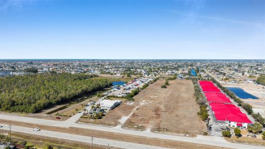 2635 SW Pine Island Rd. Cape Coral, Cape Coral, Flórida 33991, Estados Unidos