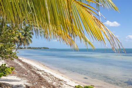 74049 Overseas, Islamorada, Florida 33036, USA