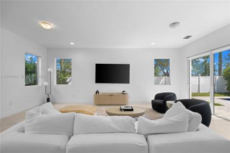9915 NW 75th St 9915, Doral, פלורידה 33178, ארצות הברית של אמריקה 
