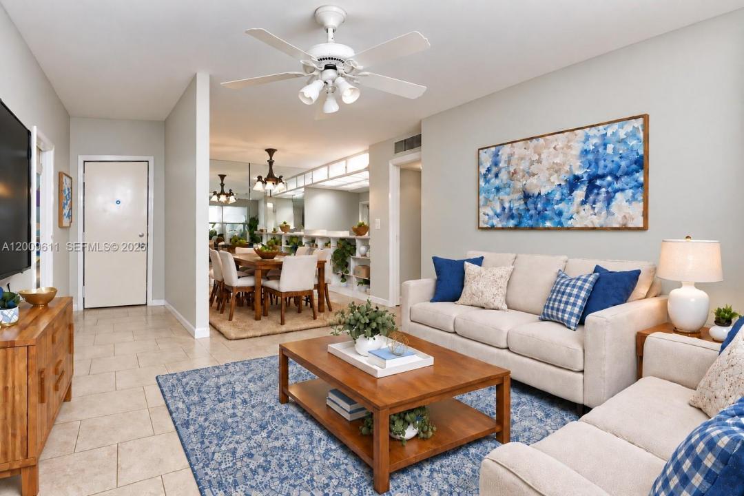 1225 NE 124th St 49C, North Miami, Florida 33161, Stati Uniti