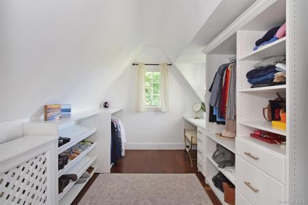 41 Summit Avenue, Eastchester, New York 10708, USA