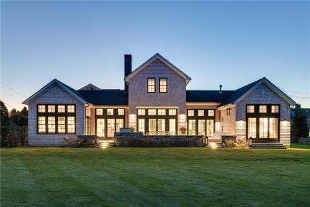 424 Third Beach Road, Middletown, RI 02842, USA