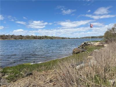 36 Lawrence Court, Tiverton, RI 02878, USA