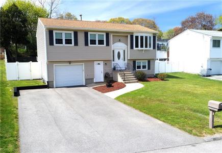 131 Jambray Avenue, Warwick, RI 02886, USA