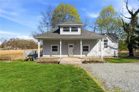 11 Heights Avenue, Warwick, RI 02889, USA