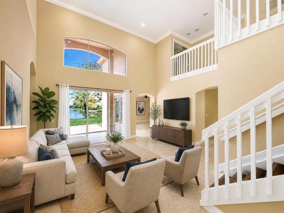 740 SW 191st Avenue, Pembroke Pines, Florida 33029