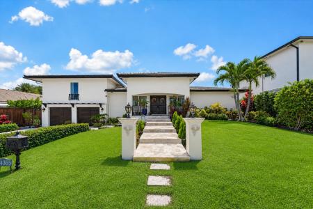 2948 NE 35th Court, Lighthouse Point, Florida 33064