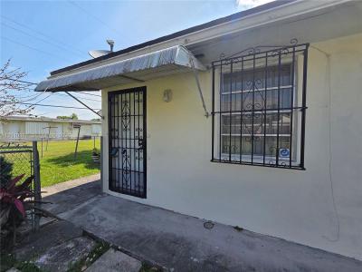 11035 SW 56th St B, Miami, Florida 33165, USA
