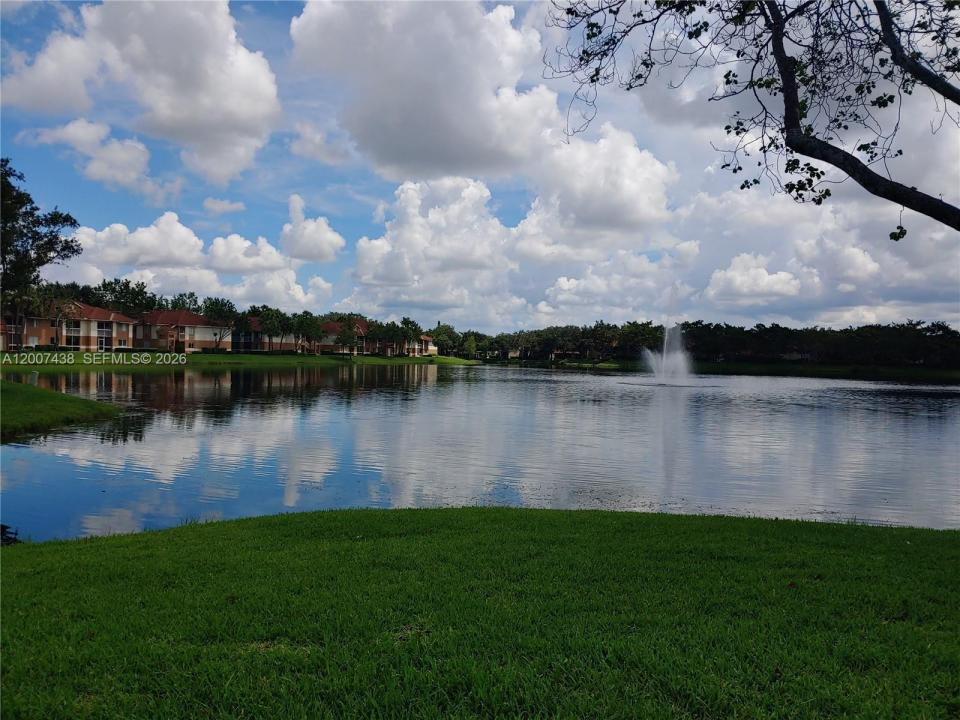 704 NW 92nd Ave 704, Plantation, Florida 33324, Stati Uniti