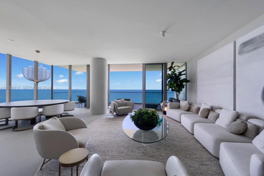 2000 S Ocean Dr 17A, Hallandale Beach, Florida 33009, USA