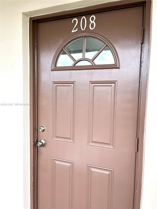 551 NW 80th Ter 208, Margate, Florida 33063, Stati Uniti
