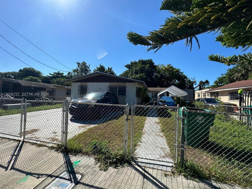 420 NW 32nd St, Miami, Floride 33127, États-Unis