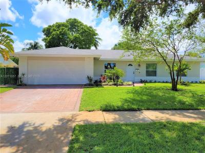 735 Tradewind Dr, North Palm Beach, Florida 33408, USA