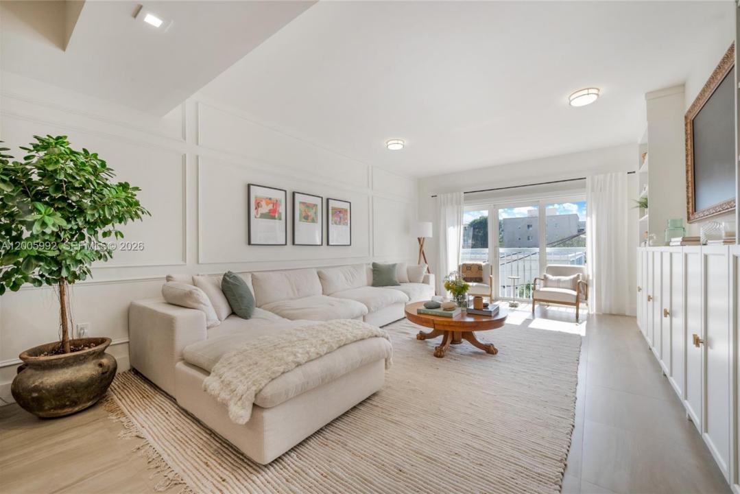120 Salamanca Ave 3B, Coral Gables, Floride 33134, États-Unis