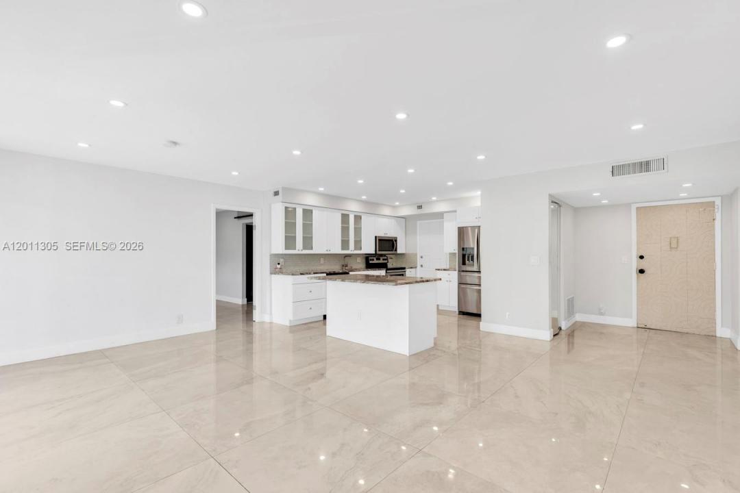 300 Diplomat Pkwy 204, Hallandale Beach, Floride 33009, États-Unis