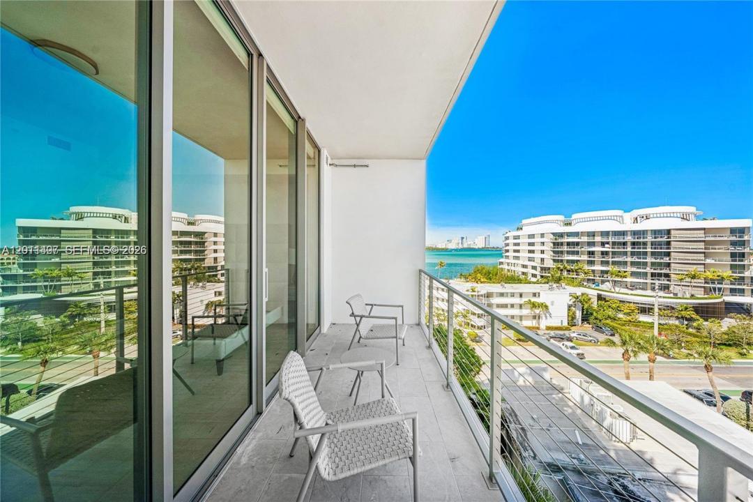 10281 W Bay Harbor Dr PH02, Bay Harbor Islands, 플로리다 33154, 미국