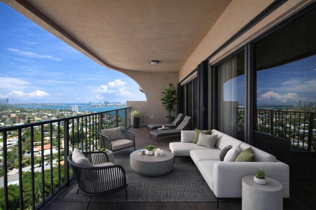 1800 NE 114th St PH01, Miami, Florida 33181, Stati Uniti