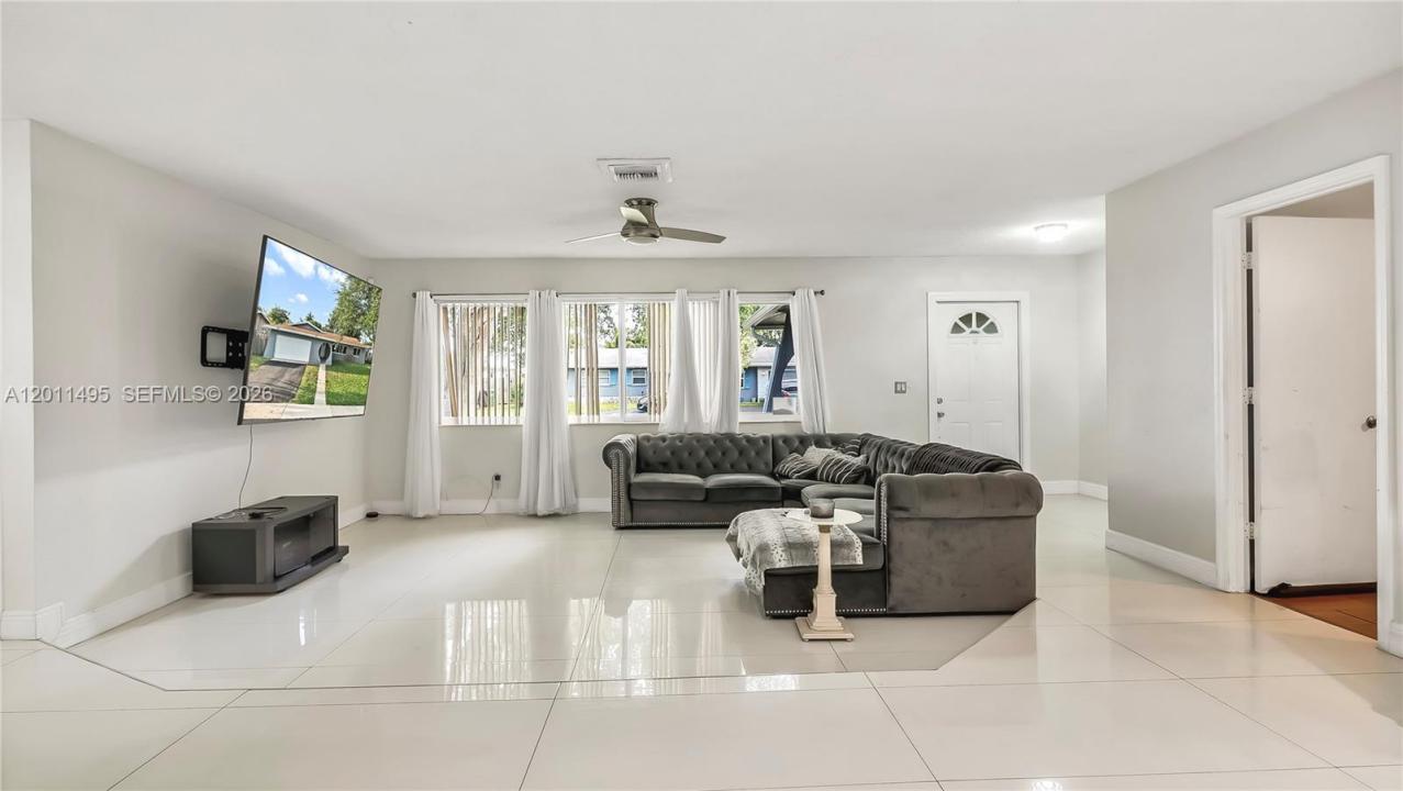 9511 NW 8th St, Pembroke Pines, فلوريدا 33024, الولايات المتحدة