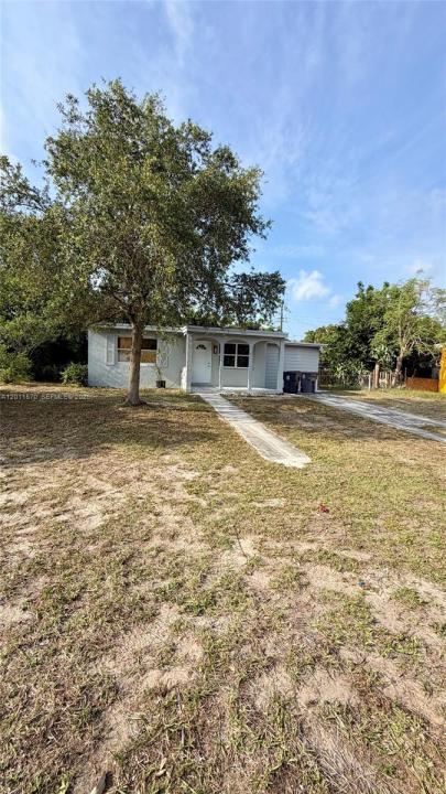 530 Mentone Rd, Lake Worth, Florida 33462, Estados Unidos