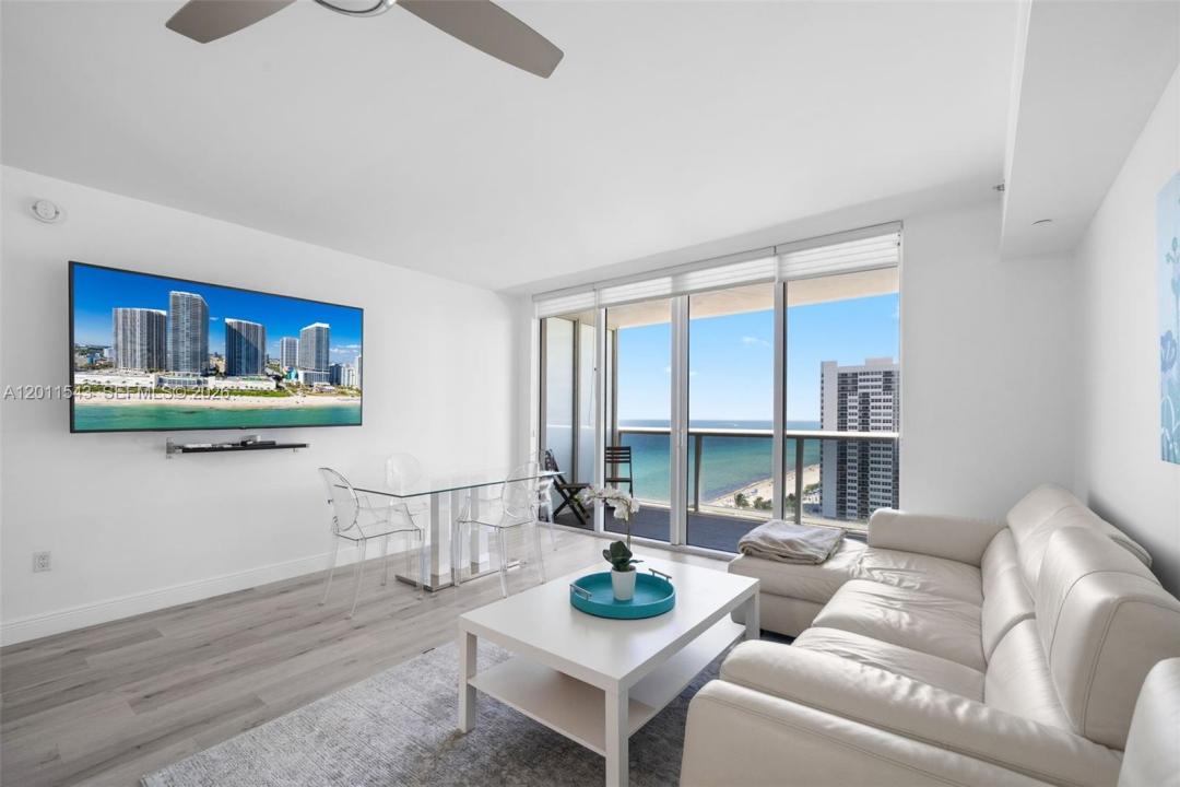 Hallandale Beach, פלורידה 33009, ארצות הברית של אמריקה