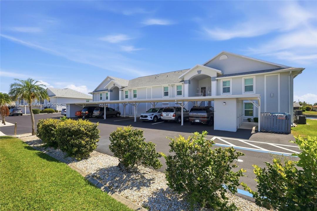 3933 SE 11 Pl 208, Cape Coral, Floride 33904, États-Unis