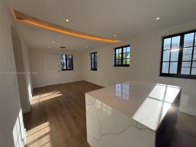 1716 SW 11 ST 4, Miami, Florida 33135, USA