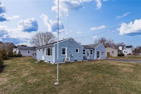 121 Tupelo Road, South Kingstown, RI 02879, USA