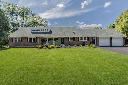 15 Golden View Drive, Johnston, Rhode Island 02919, USA